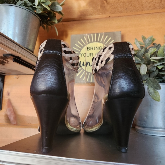 Michael Kors 🌻 Black Tan Leather Cone Heels Sandals Braided T Strap Thong 6.5 M - Picture 11 of 12